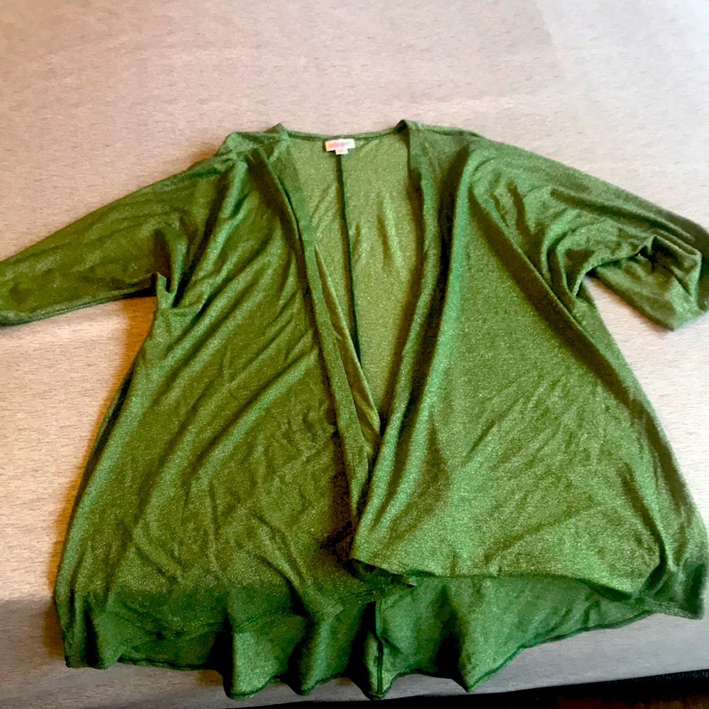 Lularoe size small low high open front throw over. This is green with sparkle